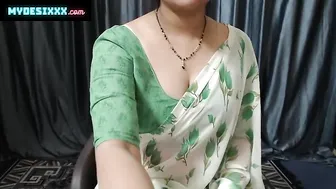 Hot strip chat public show bhabhi saree