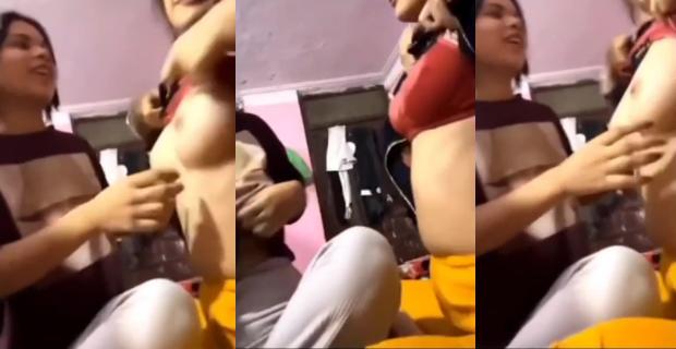 Girlfriends ek dusre bra utarkar boobs dikhati